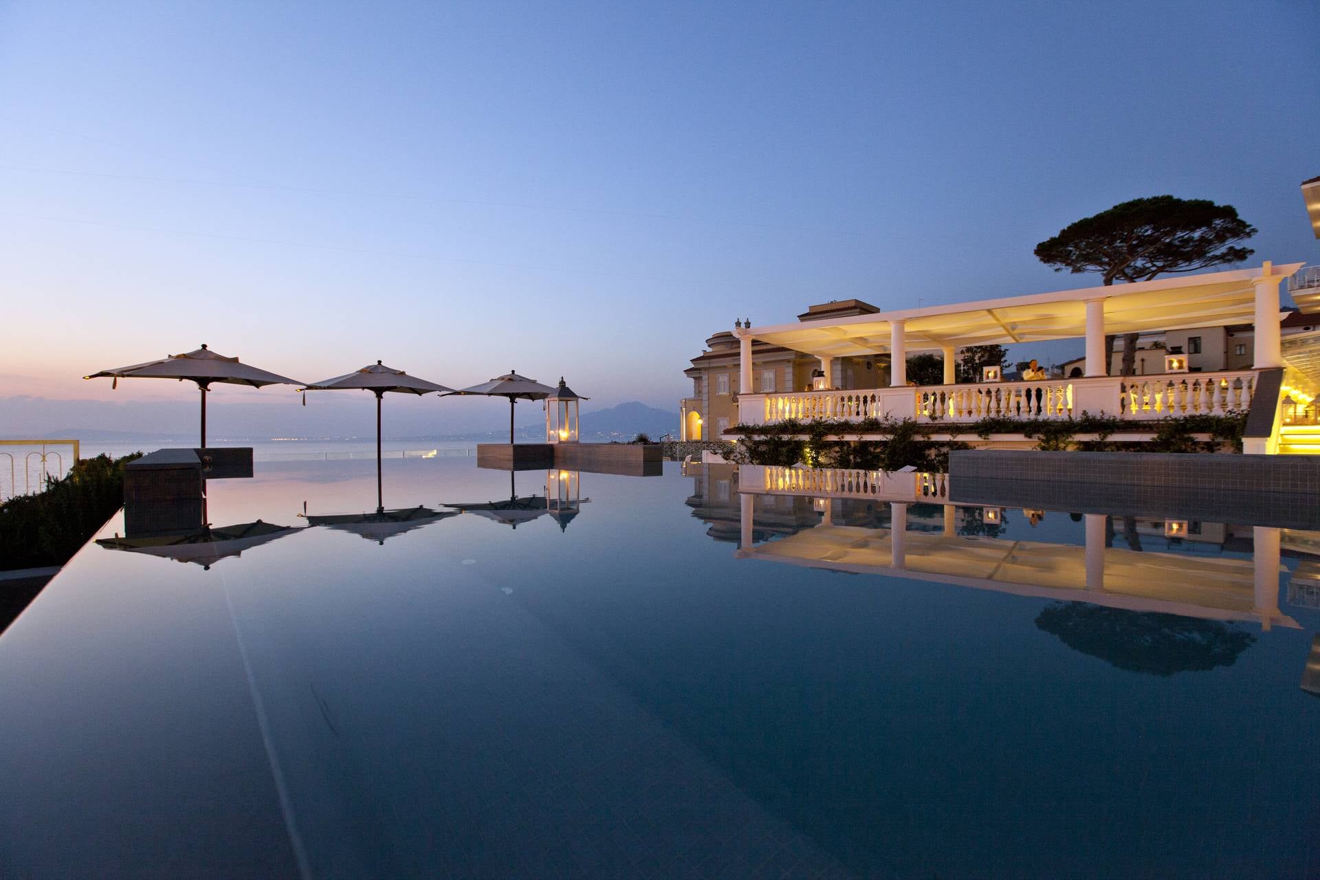 Hotel Corallo Sorrento Piscina 07